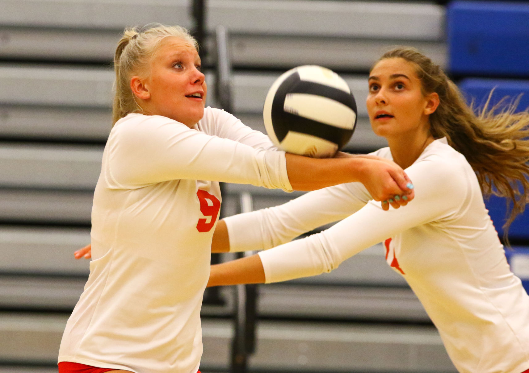 Crown Point at Lake Central volleyball